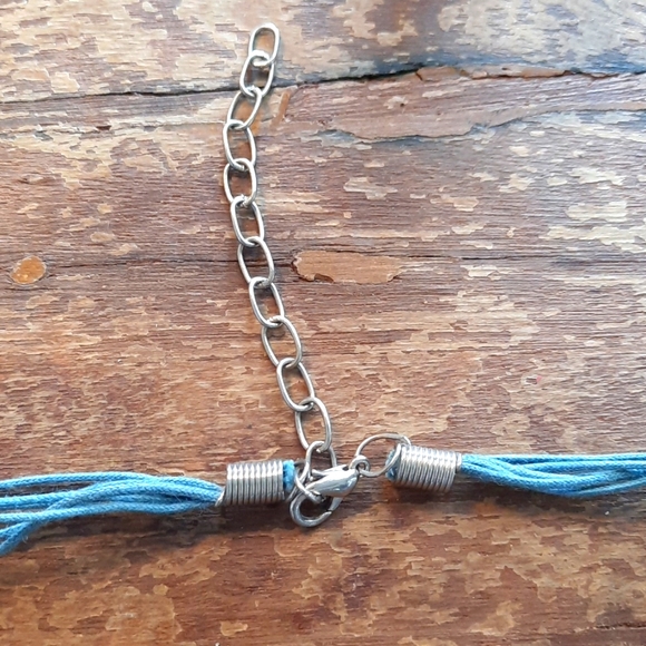 SEASIDE BLUE GLASS NECKLACE - Picture 6 of 7